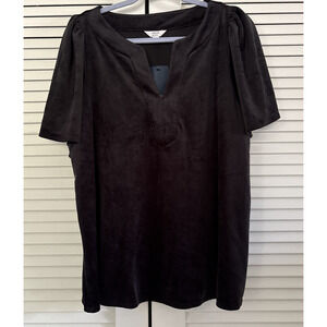 NWT Womens XL 18 Black V-Neck Short Sleeve Velour Feel Top Stretch Crown & Ivy